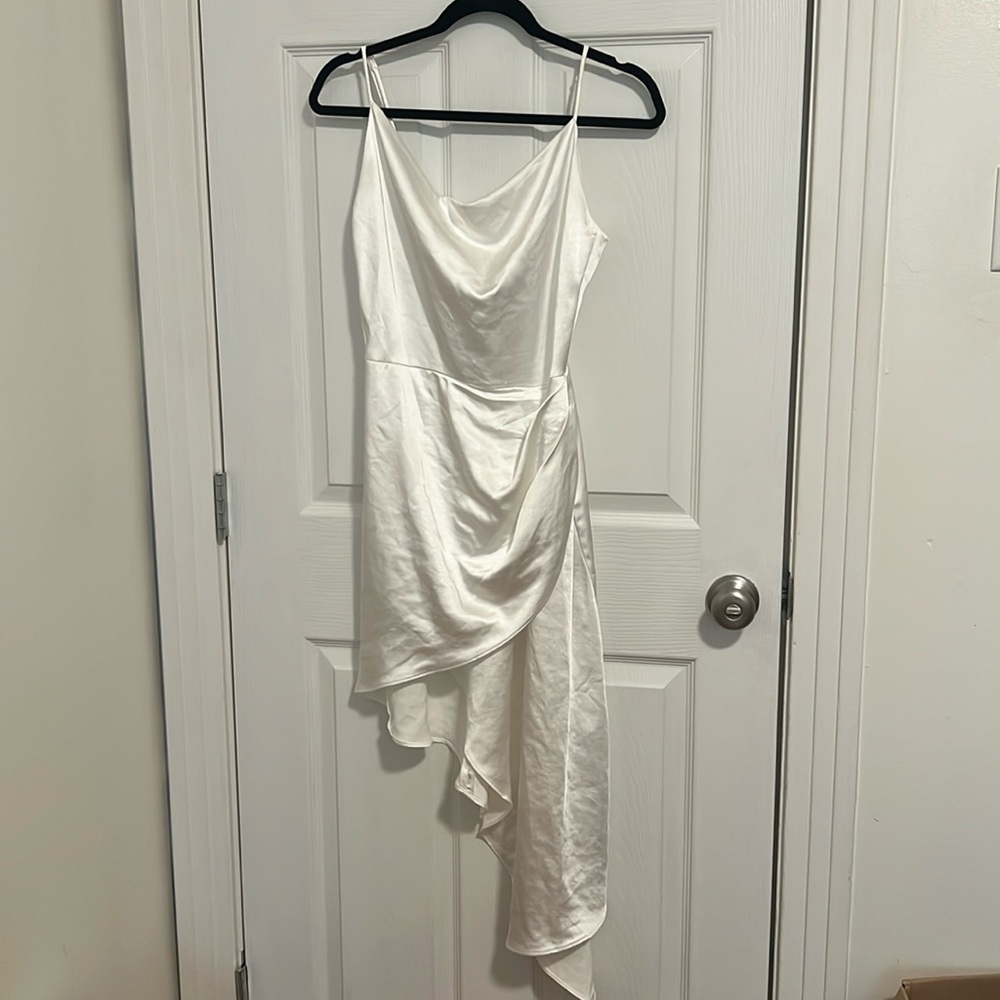 Elliatt asymmetrical dress - Picture 2 of 7